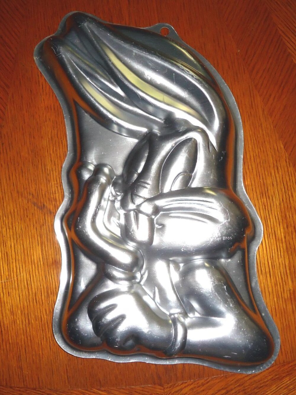Wilton Cake Pan Vintage Bugs Bunny 3D Licensed 2001 RETIRED